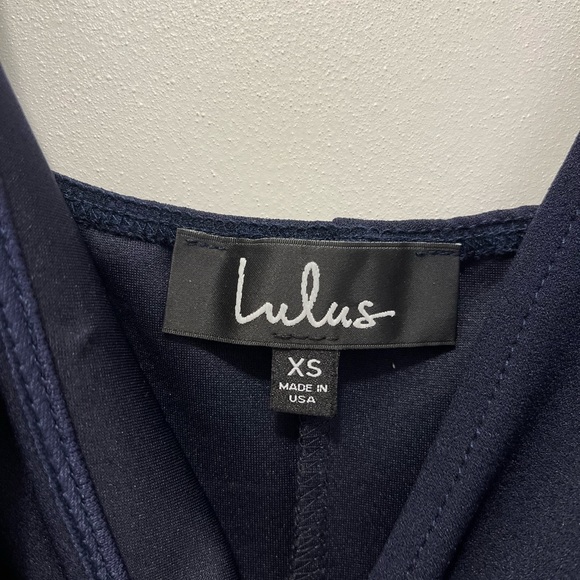 LuLu’s Long navy formal dress size XS - Picture 6 of 6